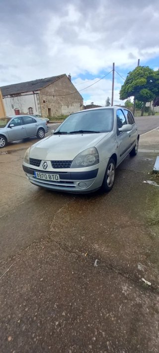 Renault Clio 2002