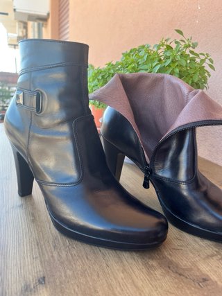 Stivaletti Nero Giardini neri tacco alto