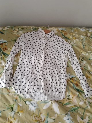 Camisa Zara Estampado Corazones Talla S