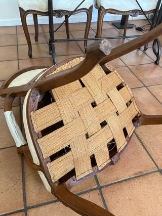 4 Sillas estilo Luis XV antiguas madera y tejido