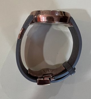 Relógio Gucci  dourado