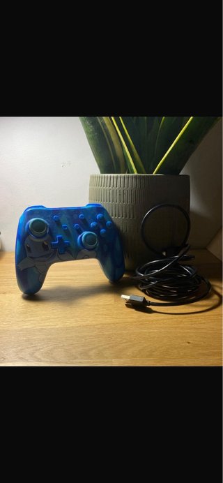 Nintendo Switch + 8 juegos+Accesorios