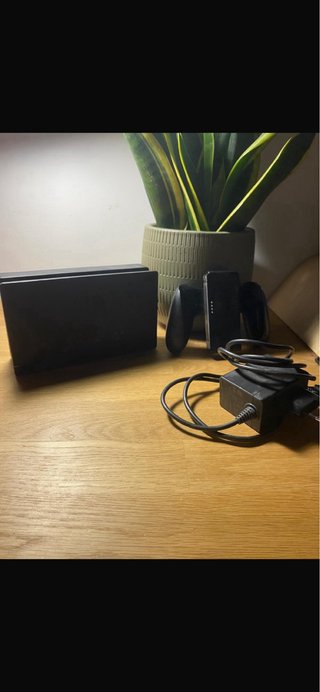 Nintendo Switch + 8 juegos+Accesorios