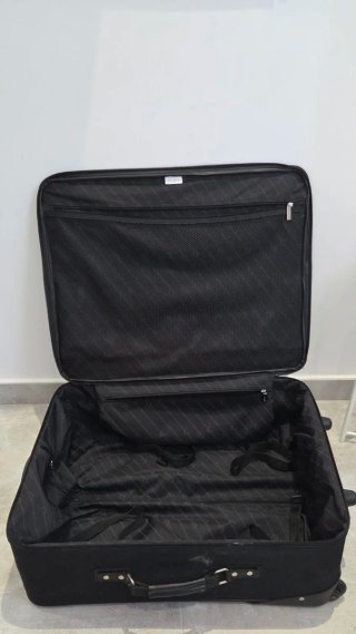 Maleta de viaje negra