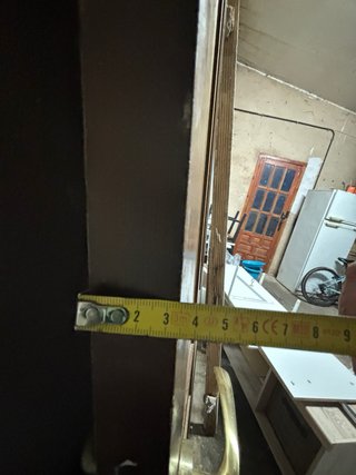Puerta madera interior con marco