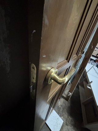 Puerta madera interior con marco