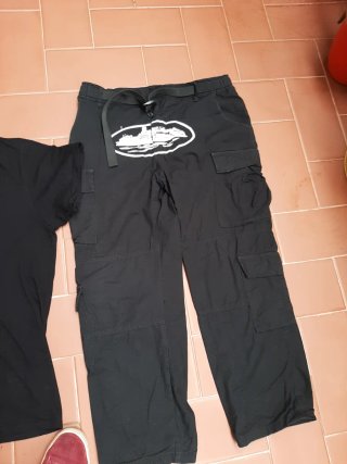 Camiseta Zoggs Swim y Pantalón Cargo Talla L