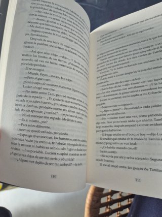 Una corte de rosas y espinas