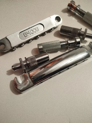 Puente y Cordal Hamer Tune-O-Matic (Cromo) Indones