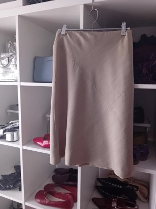 Falda beige regalo 2 prendas