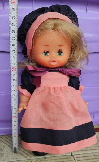Muñeca vintage EDA