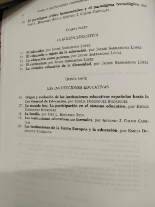 Teorías e instituciones contemporáneas de la ed...