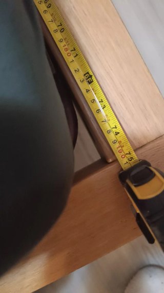 Cama madera moderna con mesitas flotantes