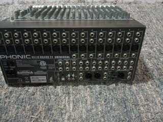 Phonic Helix Board 24 Mezclador Universal