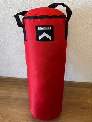 Saco de boxeo Outshock rojo sin usar