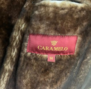 Chaqueta de piel marrón marca Caramelo