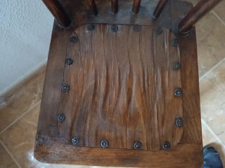 Sillas rústicas de madera