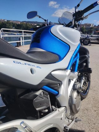 Suzuki Gladius 650 ABS 2010 - 12.240 km