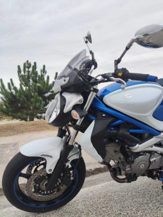 Suzuki Gladius 650 ABS 2010 - 12.240 km
