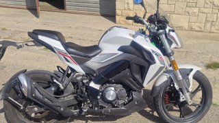 Keeway RKF 125 Blanca y Negra Año 2019