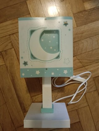 Lámpara de techo y mesita infantil estrellas