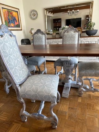 Conjunto Comedor: Mesa, 6 Sillas y Aparador