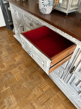 Conjunto Comedor: Mesa, 6 Sillas y Aparador
