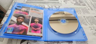 Pacchetto 3 Giochi PS4/PS5: FIFA 22, FIFA 23 e FC 24