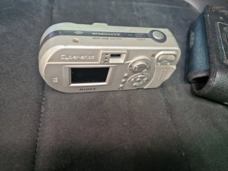Sony Cyber-shot DSC-P72 Fotocamera Digitale 3.2MP