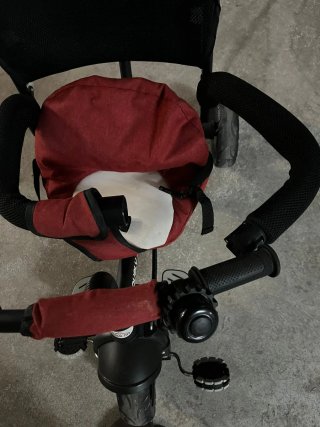 Triciclo para bebé rojo