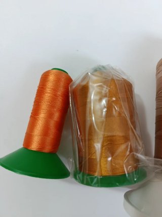 Hilos de rayón para bordar