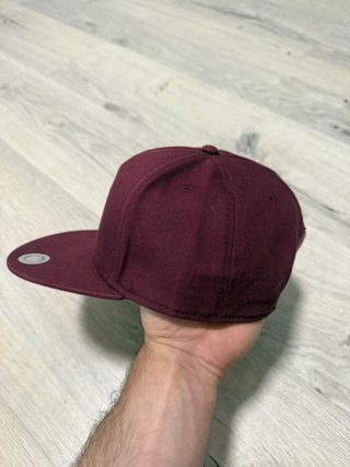 Gorra Snapback Kygo Burdeos