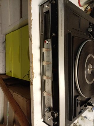 Tocadiscos, Radio y Cassette