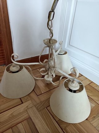 Lámpara de techo forja beige y dorada