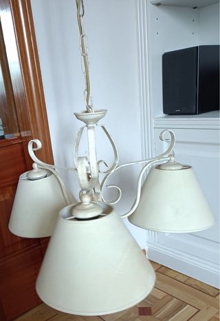 Lámpara de techo forja beige y dorada