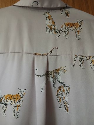 Camisa Zara mujer satinada estampado leopardo