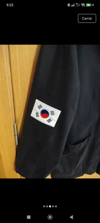 Cazadora Negra con Bandera de Corea