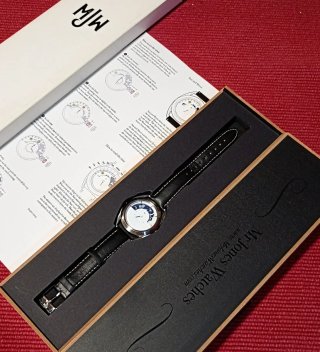 Reloj Mr Jones sun and moon