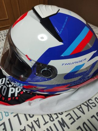 Casco de moto MT Helmets