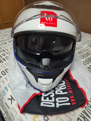 Casco de moto MT Helmets