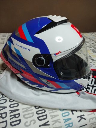 Casco de moto MT Helmets