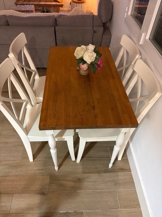 Mesa comedor pequeña madera y 4 sillas