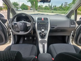 Toyota Auris 2012
