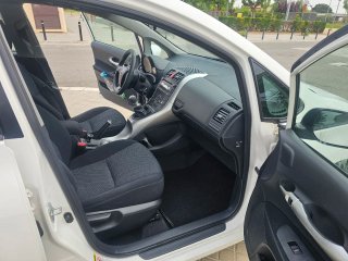 Toyota Auris 2012