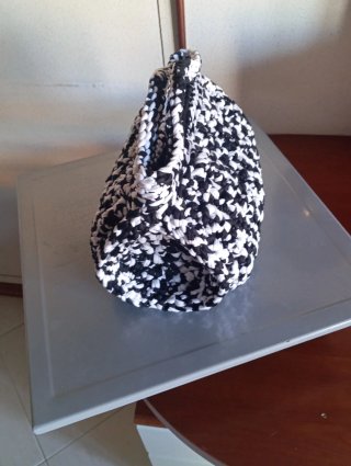 Borsa bauletto in fettuccia bianco/nera