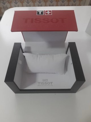 Estuche Tissot Negro y Rojo