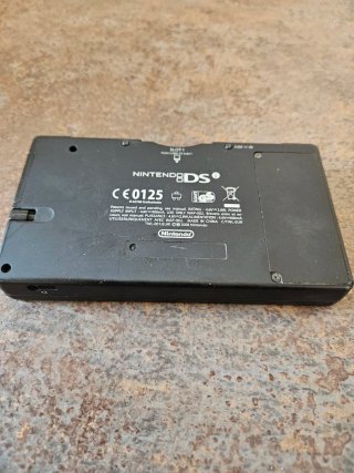 Nintendo DSi Negra + Cargador