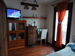HABITACIÓN INDIVIDUAL EN ALQUILER (dos balcones)