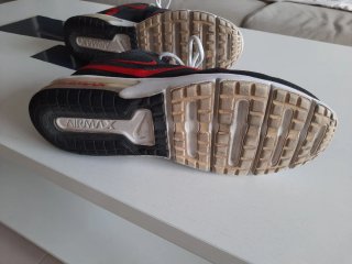 Zapatillas Nike Air Max Negras y Rojas
