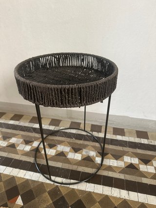 Mesa auxiliar redonda ratán negro